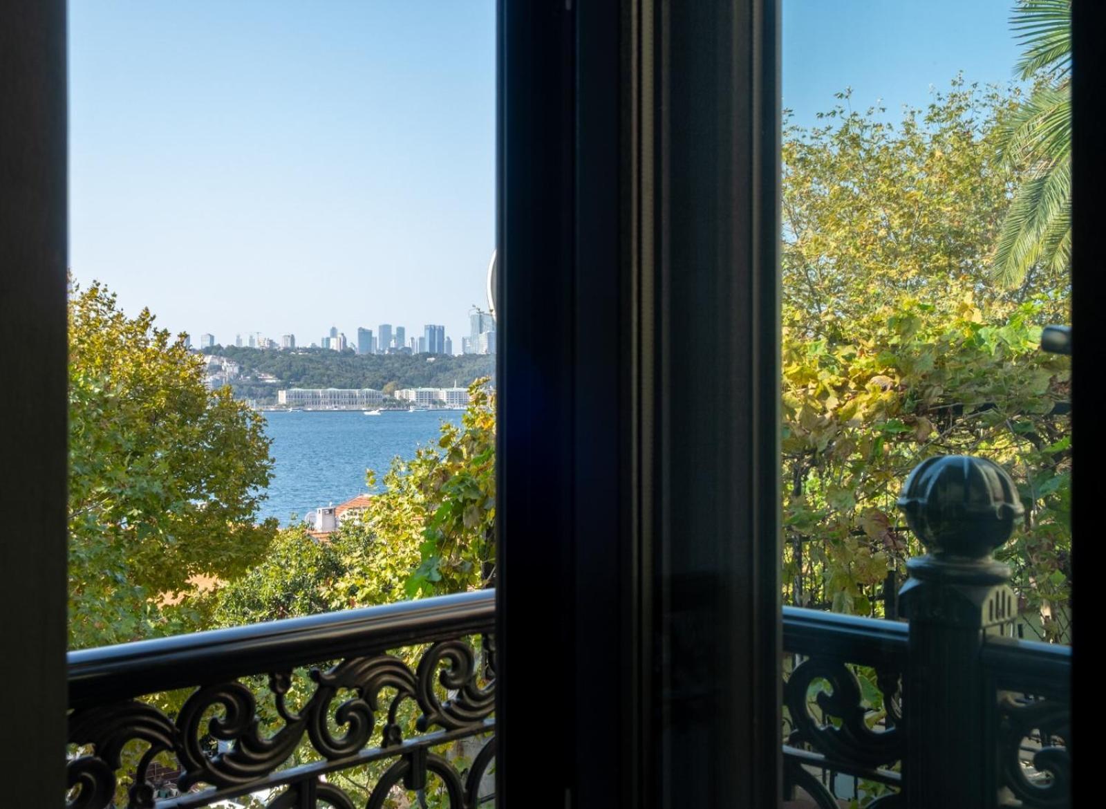 216 Bosphorus Suite Istanbul Bagian luar foto