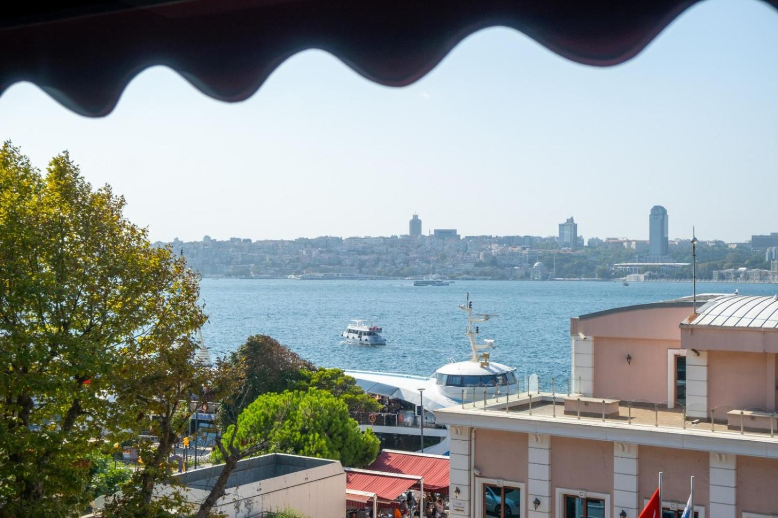 216 Bosphorus Suite Istanbul Bagian luar foto