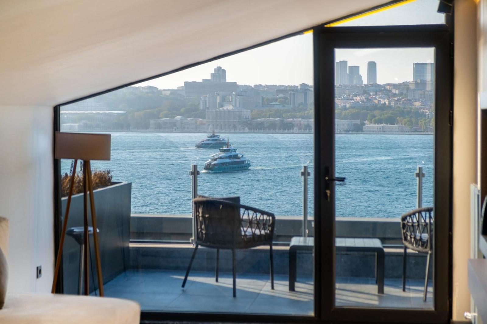 216 Bosphorus Suite Istanbul Bagian luar foto