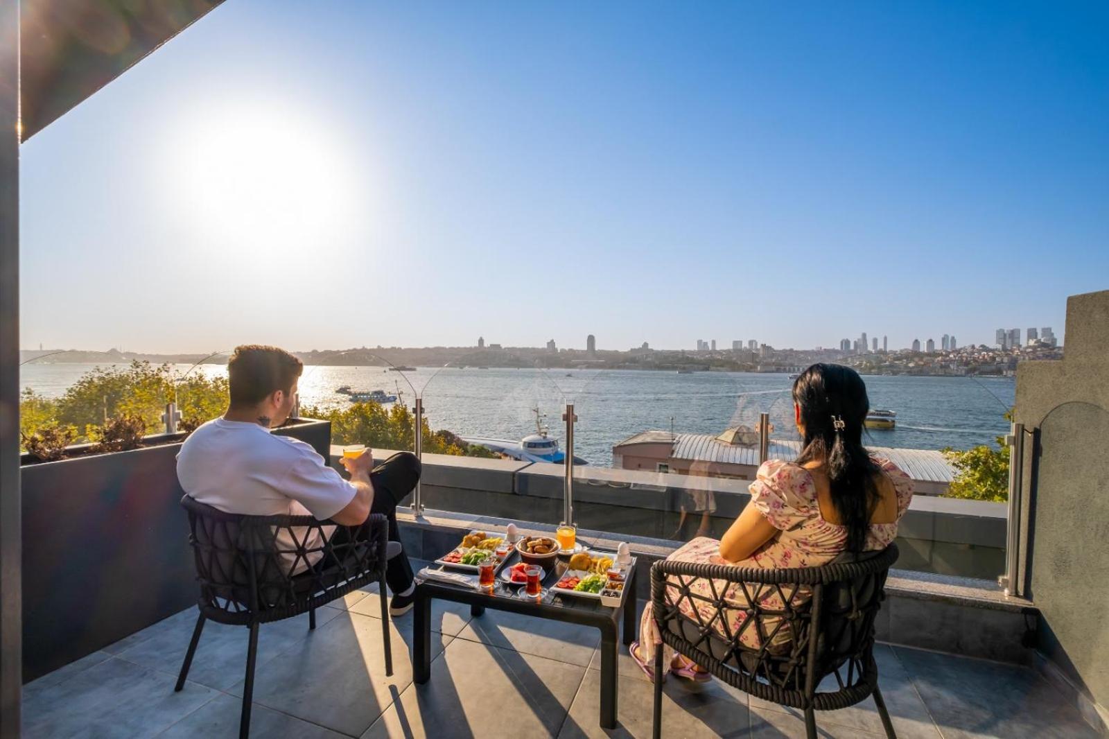 216 Bosphorus Suite Istanbul Bagian luar foto