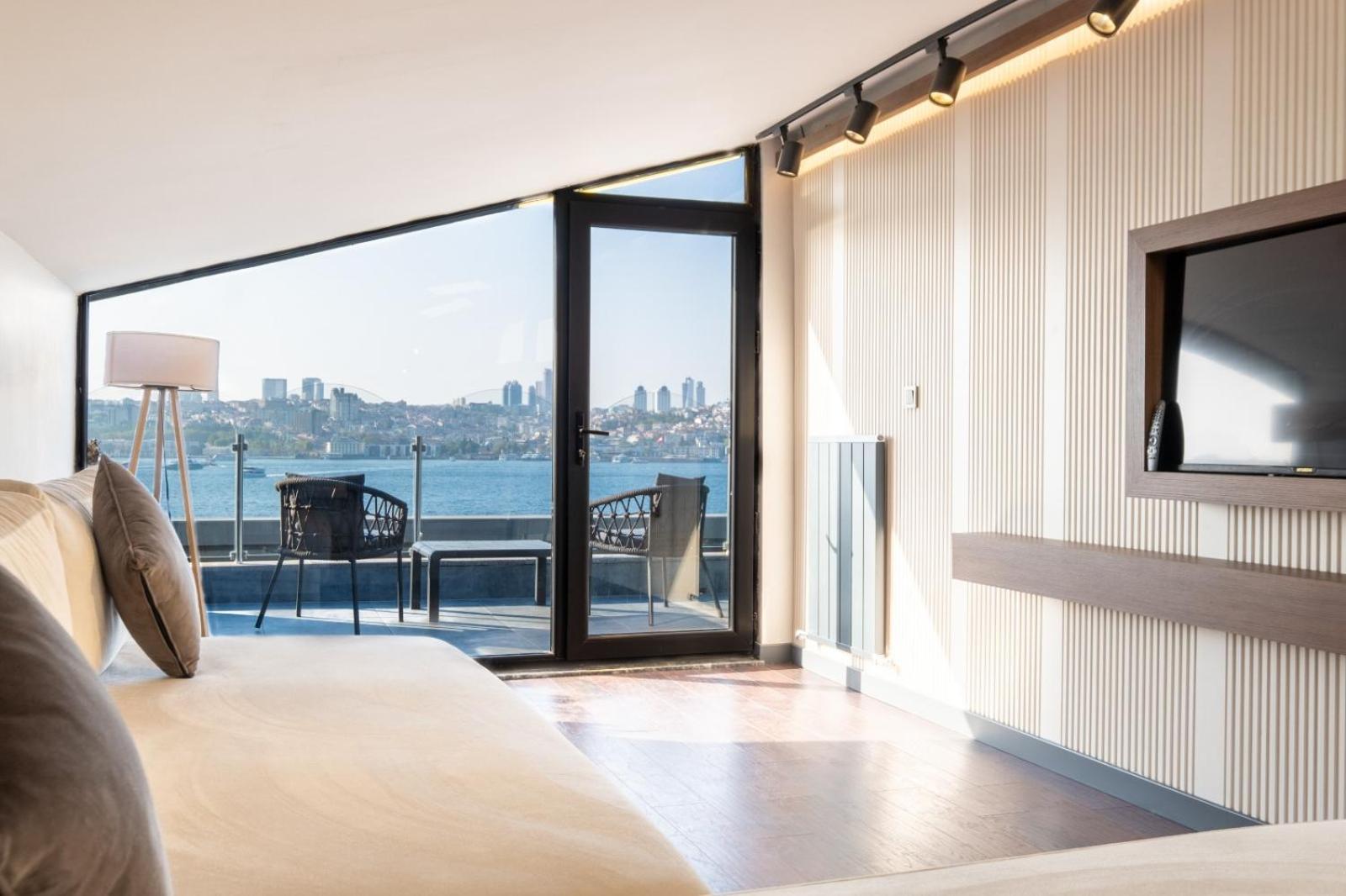 216 Bosphorus Suite Istanbul Bagian luar foto